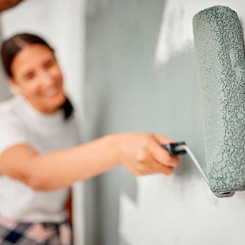 Errores comunes al pintar paredes y techos