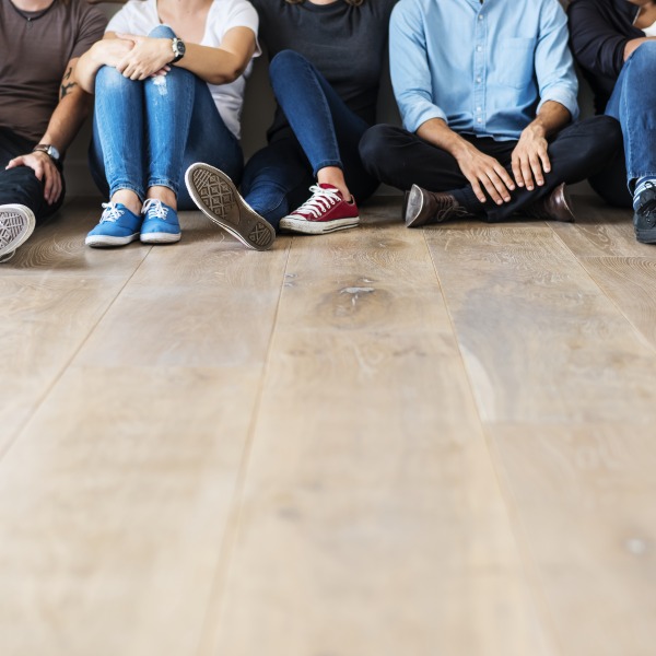 Suelo laminado vs parquet: ¿cuál es mejor para ti? (Guía 2026)