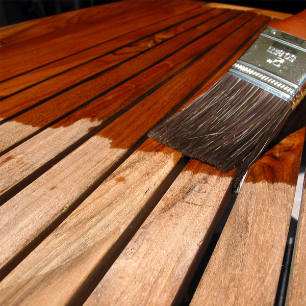 ¿Qué pintura se utiliza para pintar madera de exterior?